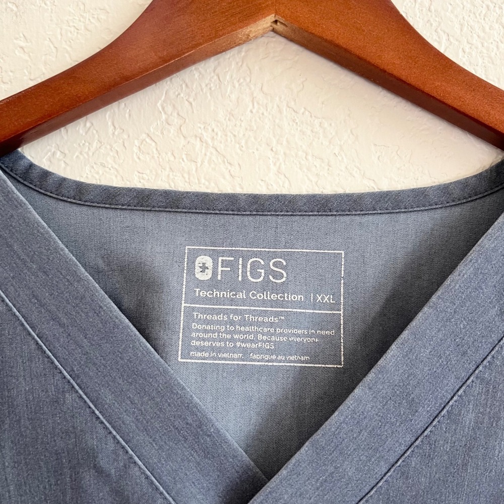 Figs Leon Three-Pocket Scrub Top Size XXL Graphite Gray Technical Collection - Picture 4 of 8
